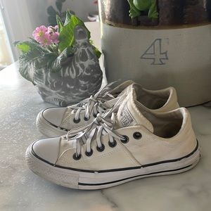 White converse all star